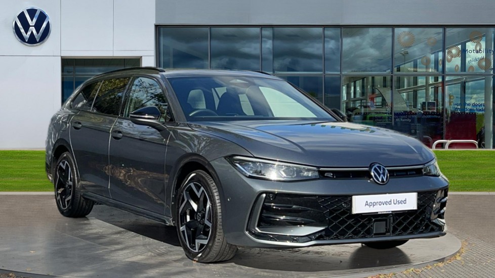 Main listing image - Volkswagen Passat Estate