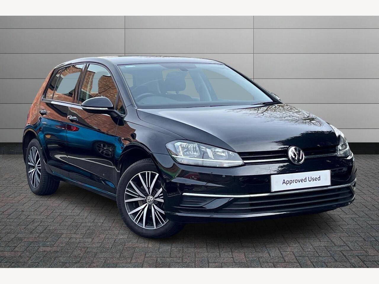 Main listing image - Volkswagen Golf