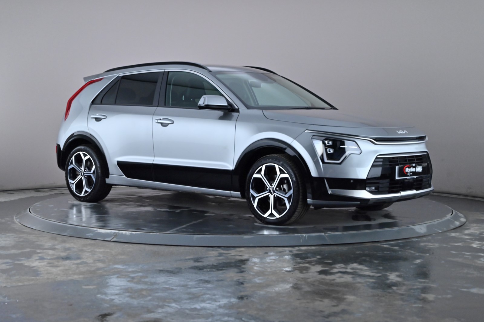 Main listing image - Kia Niro