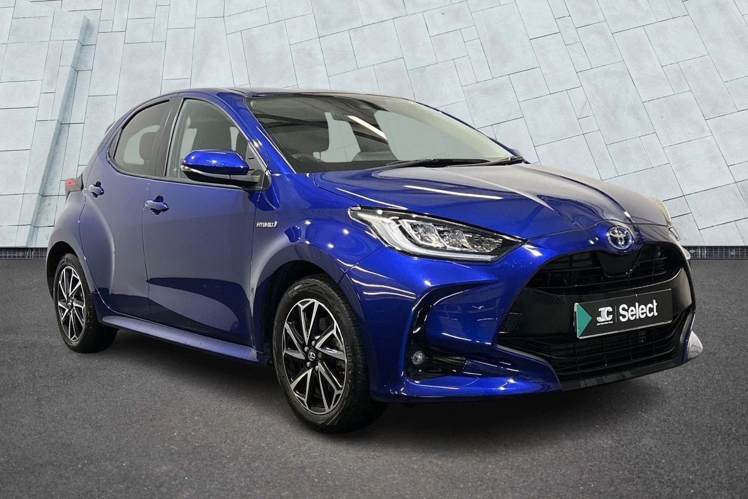 Main listing image - Toyota Yaris