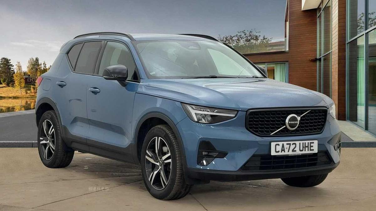 Main listing image - Volvo XC40