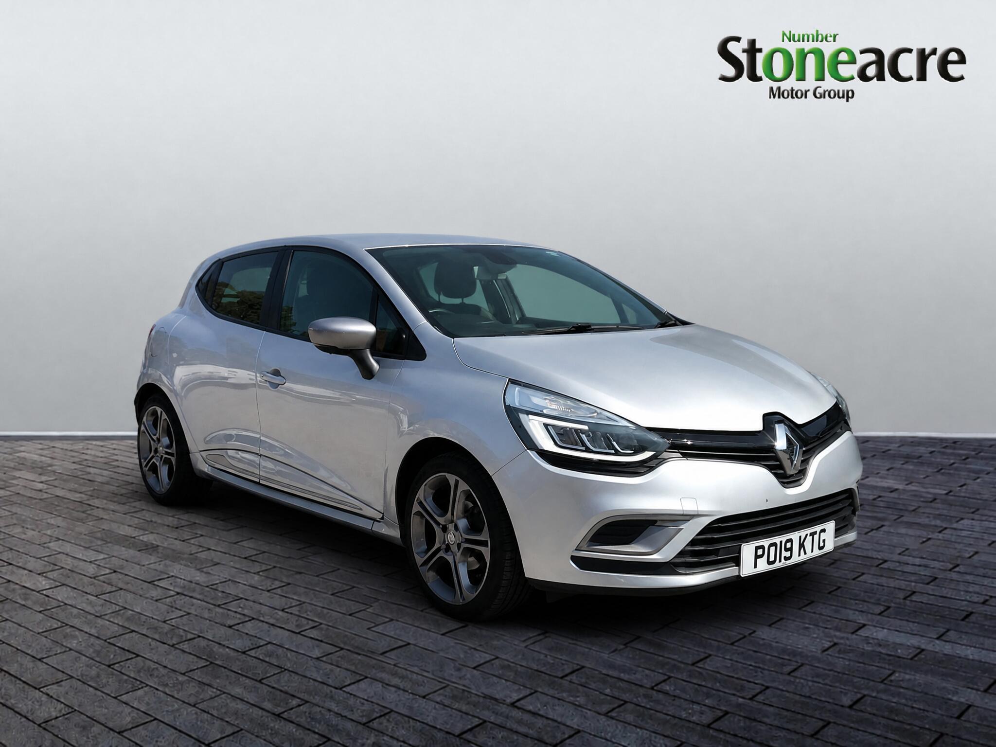 Main listing image - Renault Clio