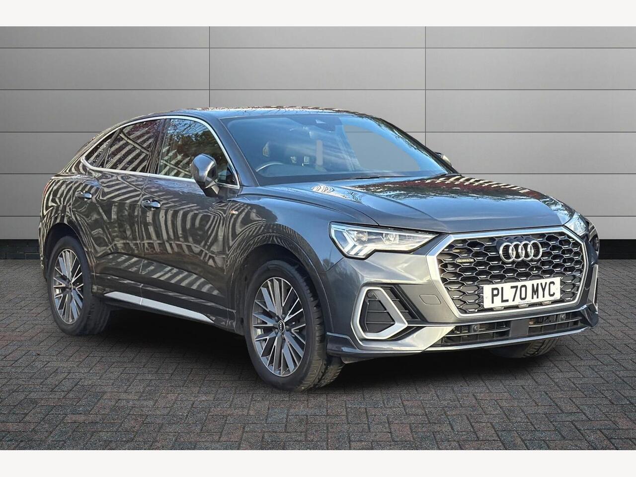 Main listing image - Audi Q3