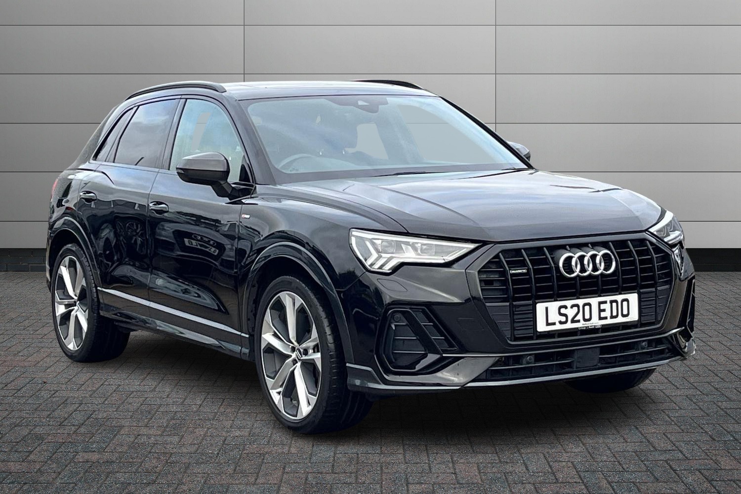 Main listing image - Audi Q3