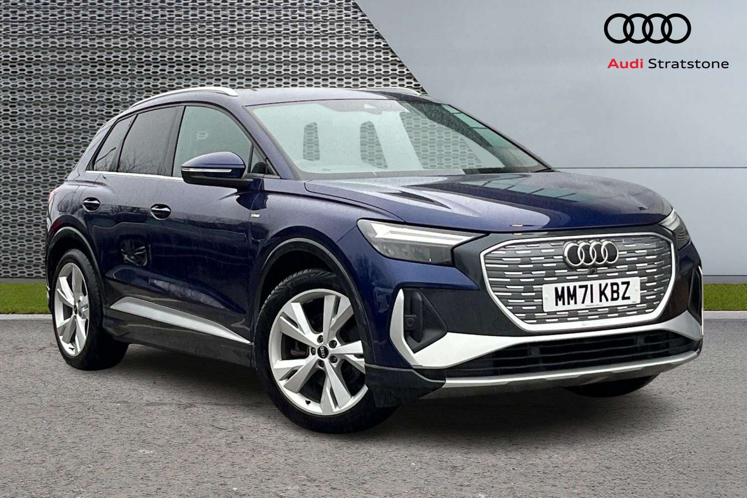 Main listing image - Audi Q4
