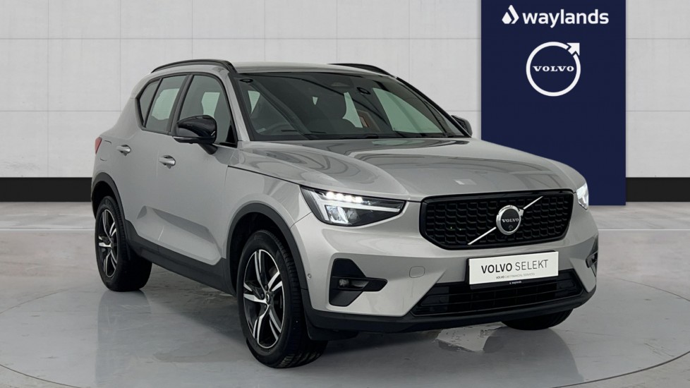 Main listing image - Volvo XC40