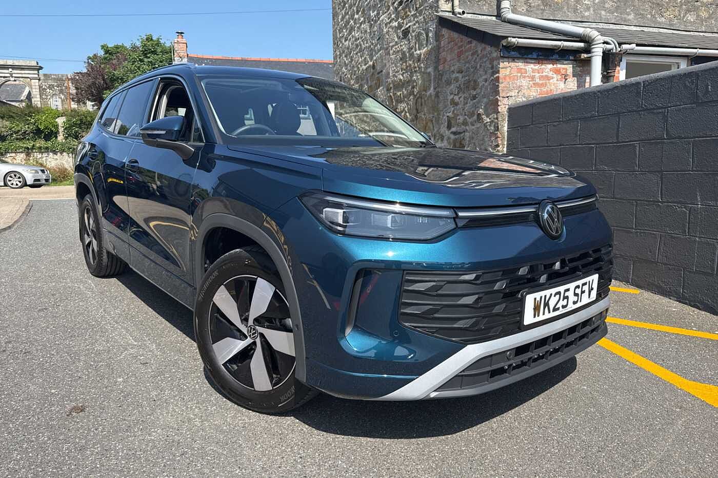 Main listing image - Volkswagen Tayron
