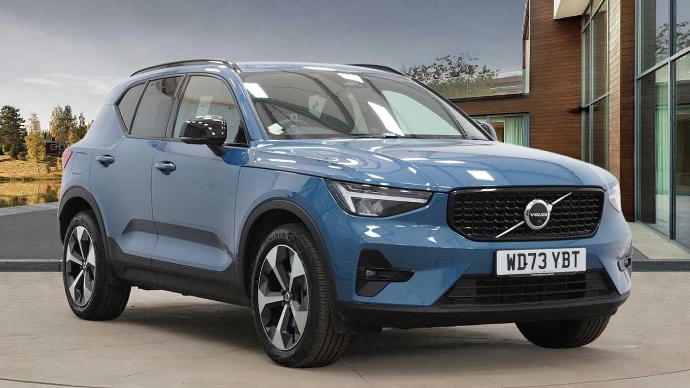 Main listing image - Volvo XC40