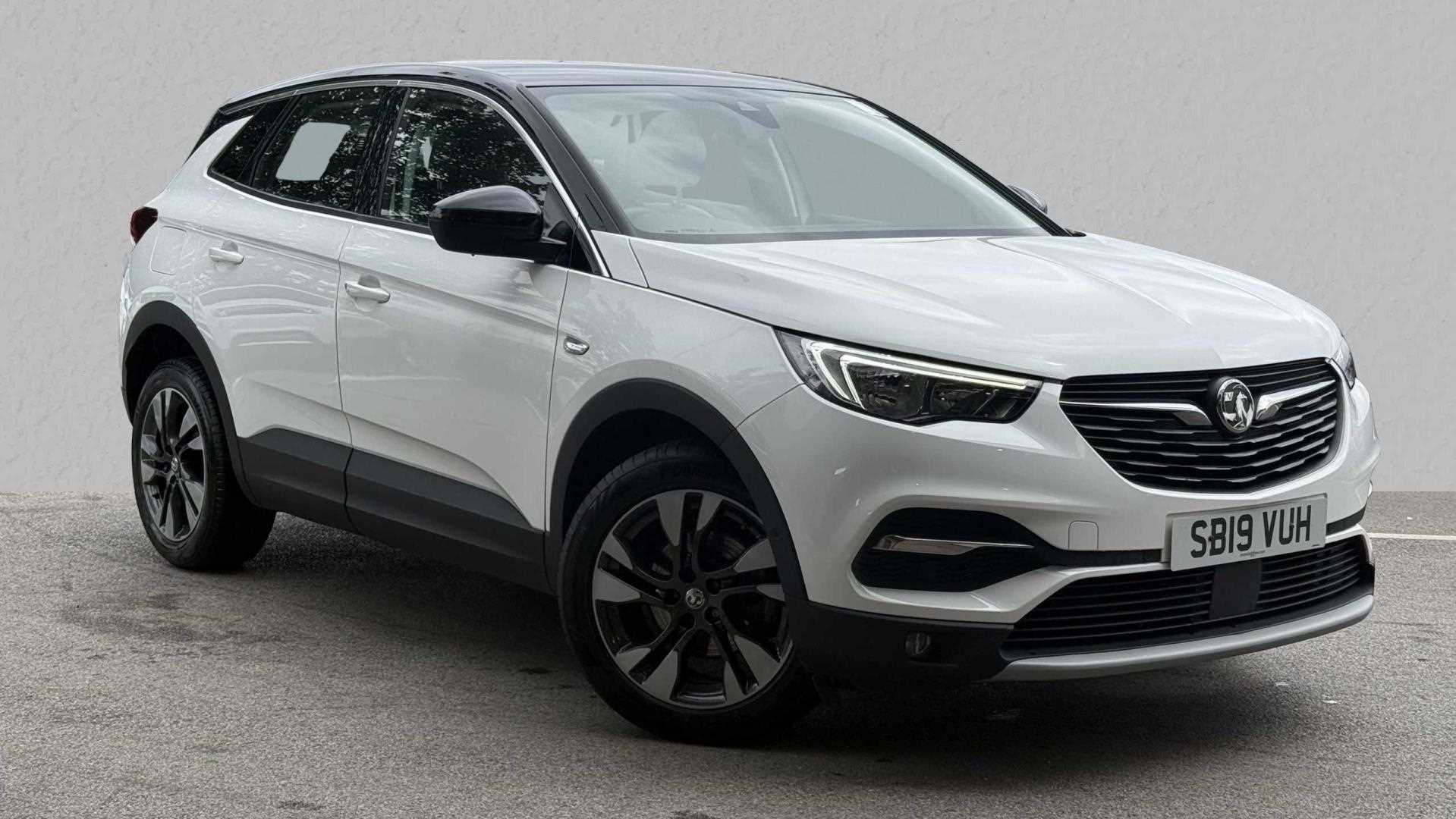 Main listing image - Vauxhall Grandland X