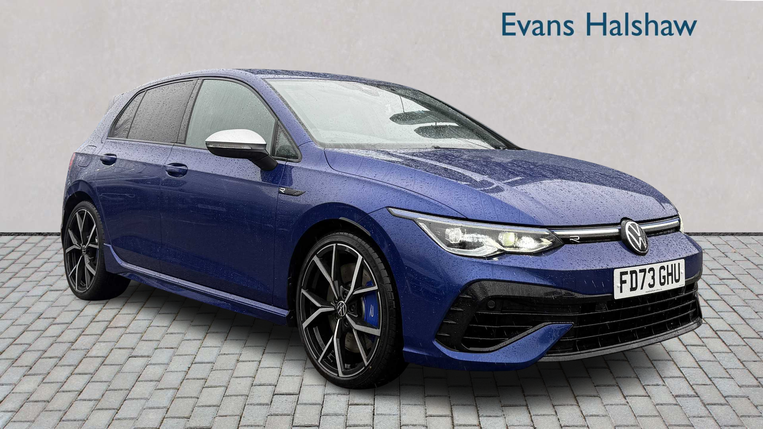 Main listing image - Volkswagen Golf R