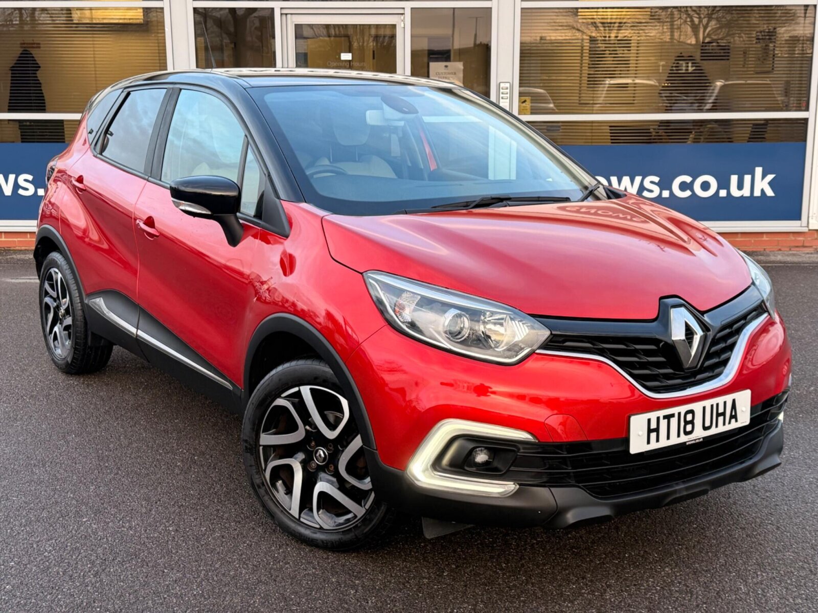 Main listing image - Renault Captur