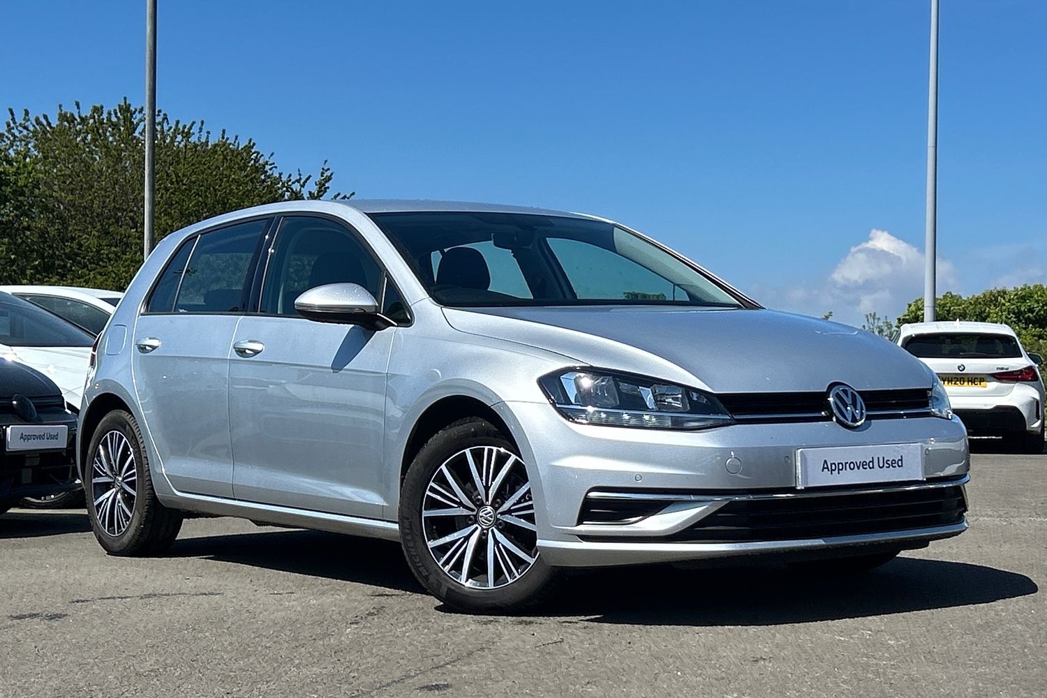 Main listing image - Volkswagen Golf