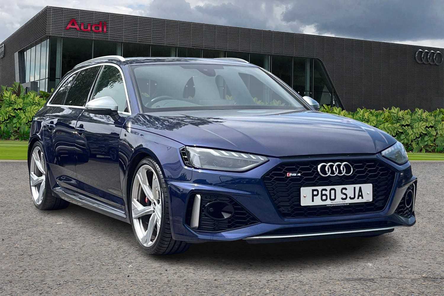 Main listing image - Audi RS4