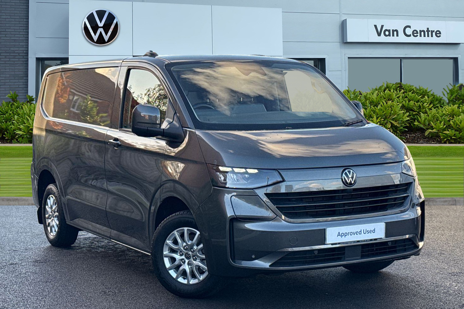 Main listing image - Volkswagen Transporter