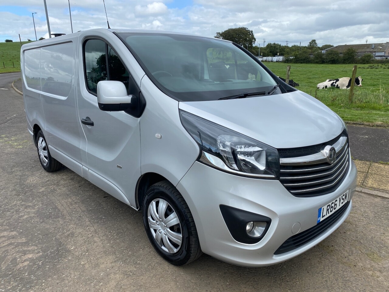 Main listing image - Vauxhall Vivaro