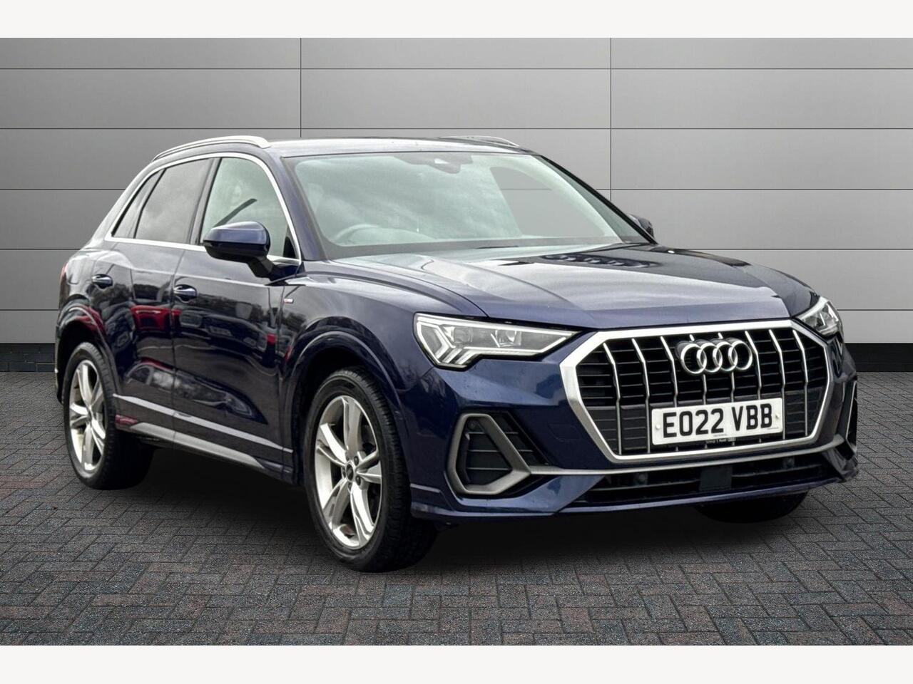 Main listing image - Audi Q3