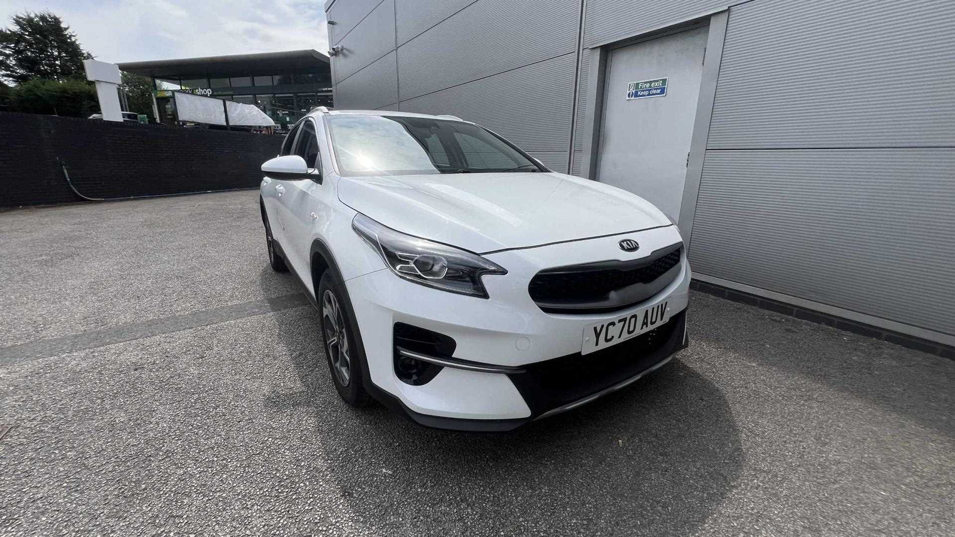 Main listing image - Kia XCeed