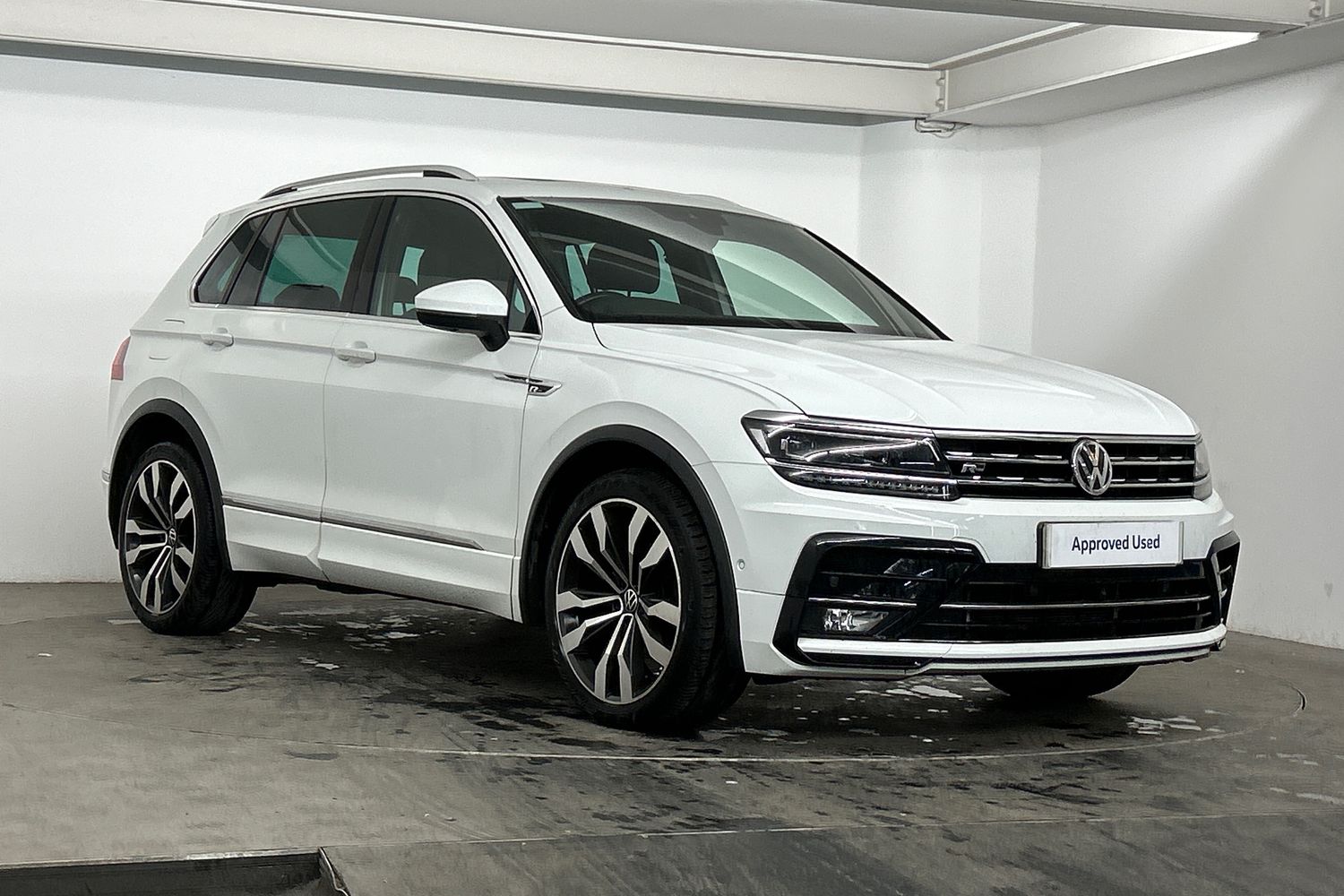 Main listing image - Volkswagen Tiguan
