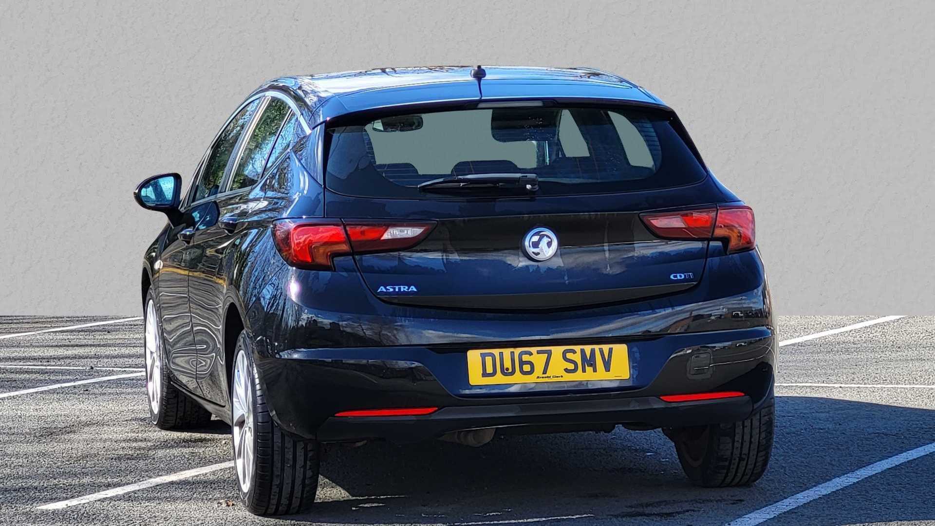 Main listing image - Vauxhall Astra