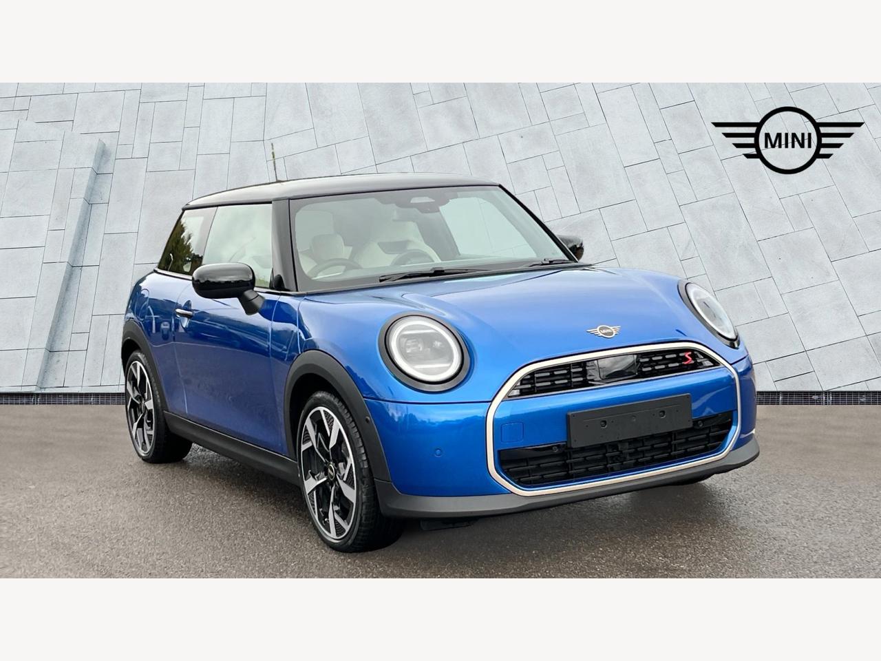 Main listing image - MINI Hatchback