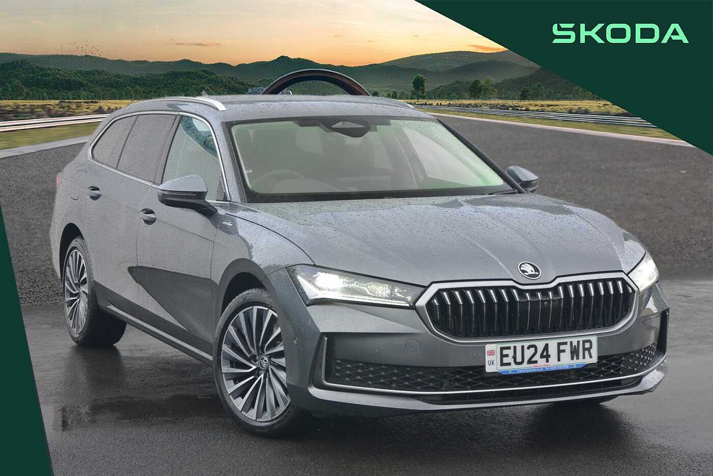 Main listing image - Skoda Superb Estate