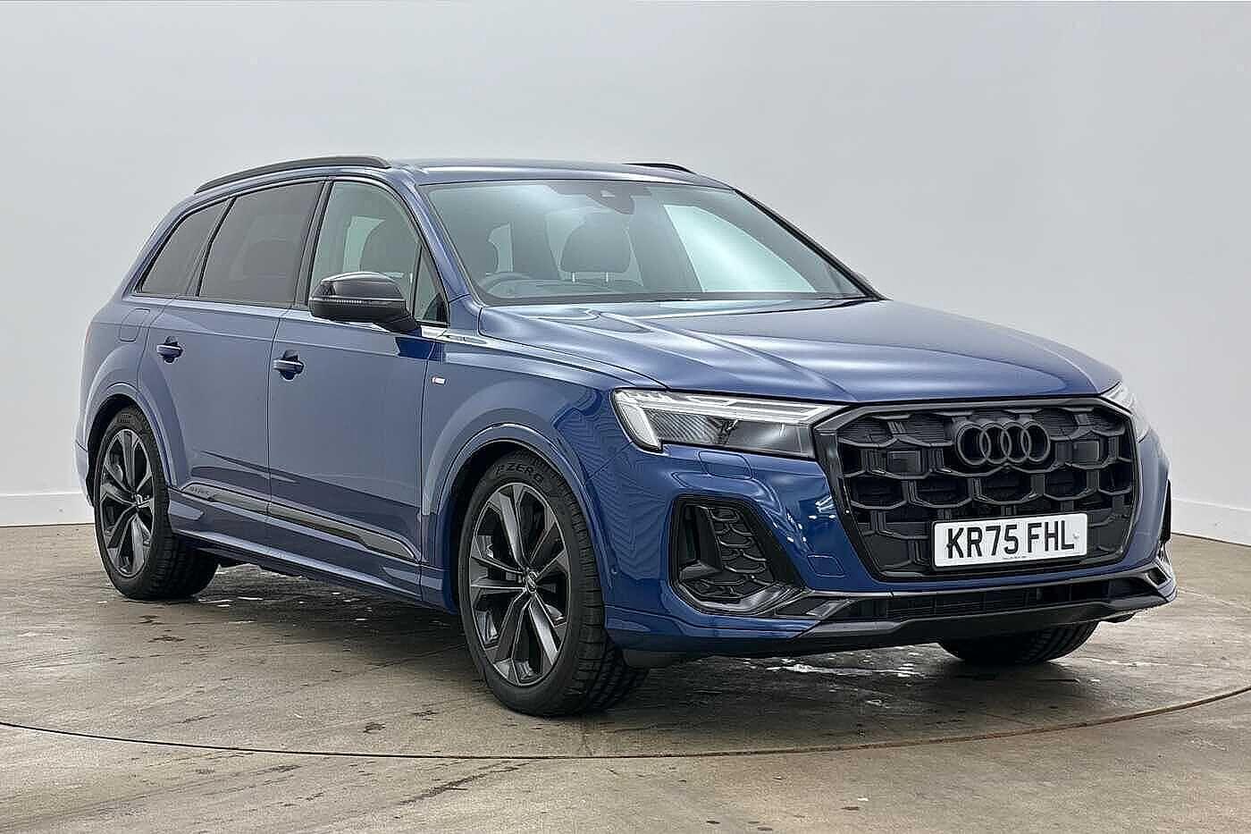 Main listing image - Audi Q7