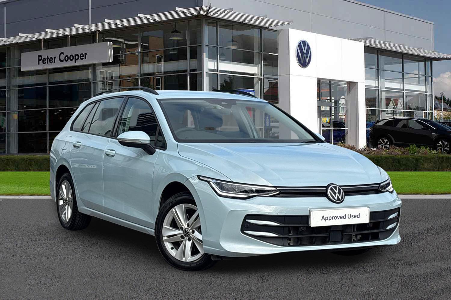 Main listing image - Volkswagen Golf Estate