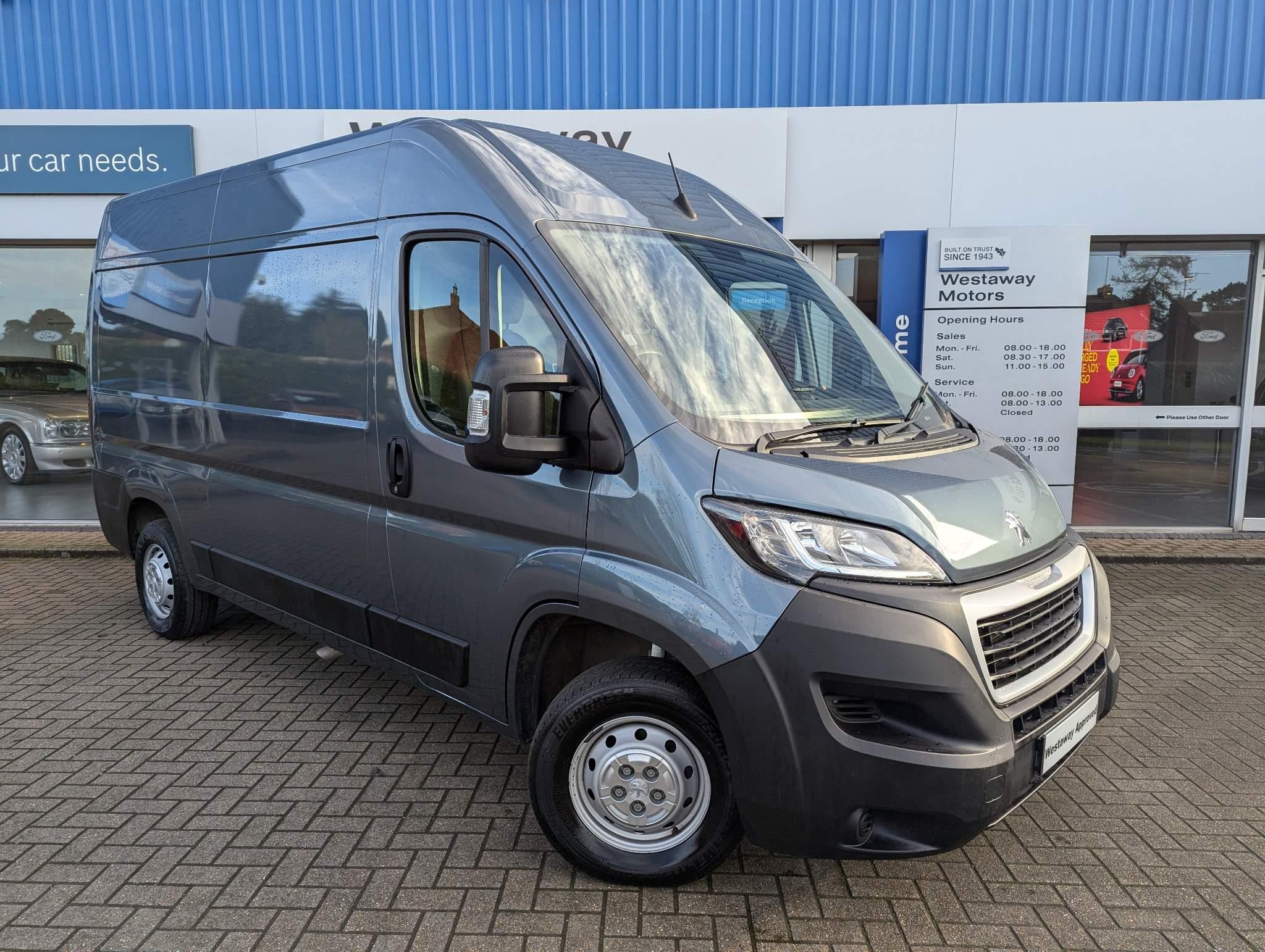 Main listing image - Peugeot Boxer