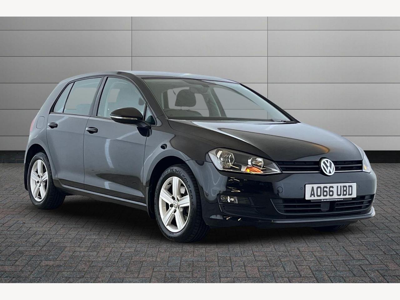 Main listing image - Volkswagen Golf