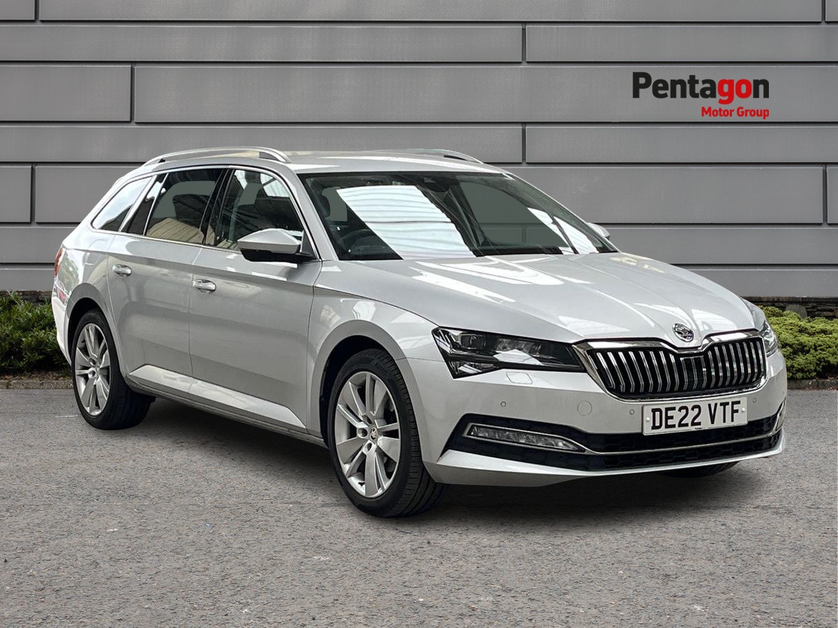 Main listing image - Skoda Superb Estate