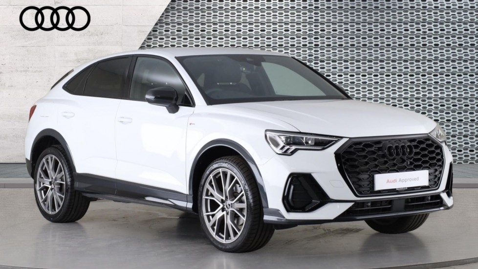 Main listing image - Audi Q3
