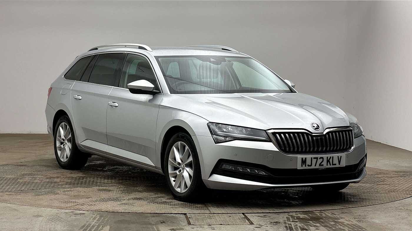 Main listing image - Skoda Superb