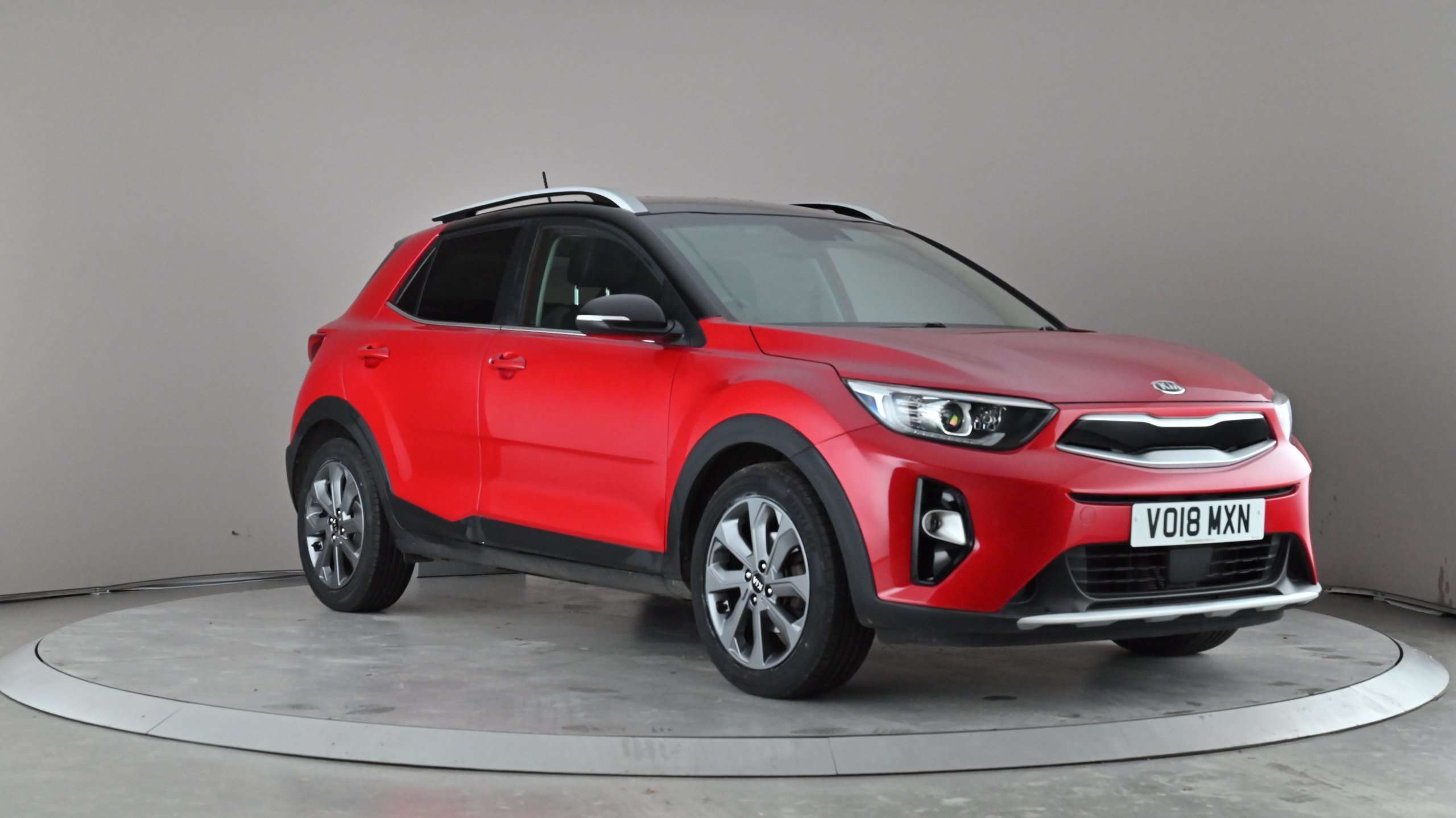 Main listing image - Kia Stonic