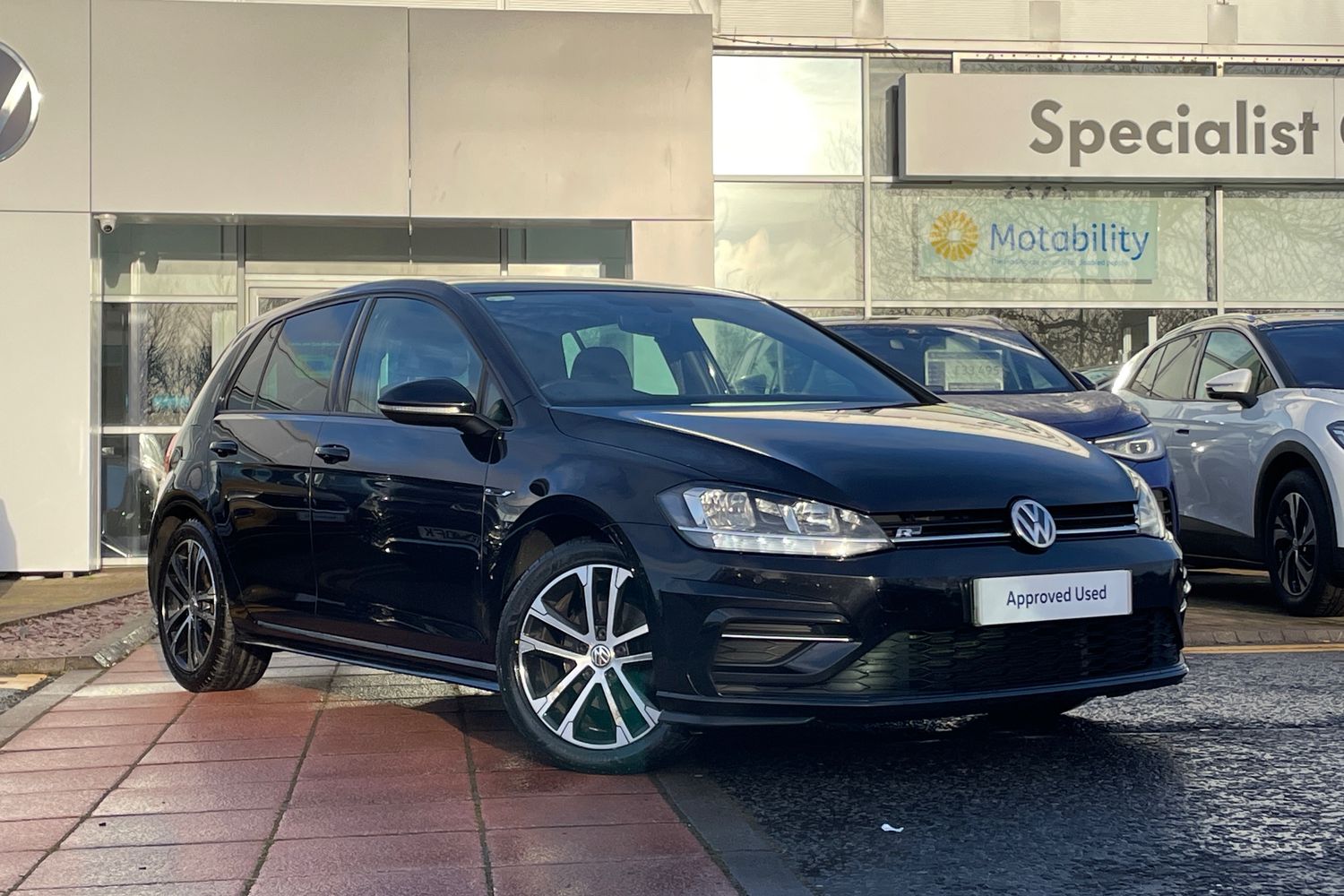 Main listing image - Volkswagen Golf