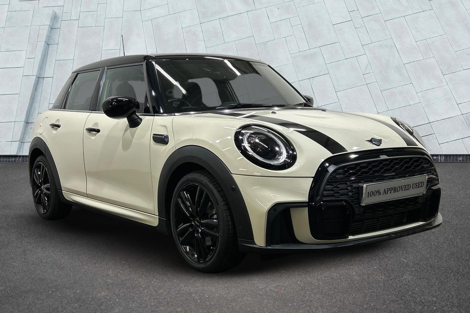Main listing image - MINI Hatchback 5dr