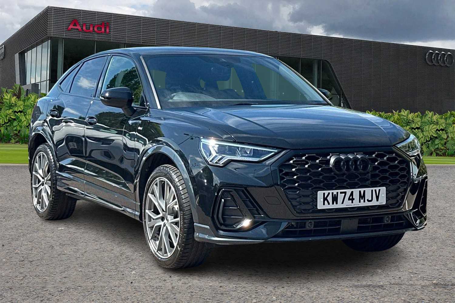 Main listing image - Audi Q3