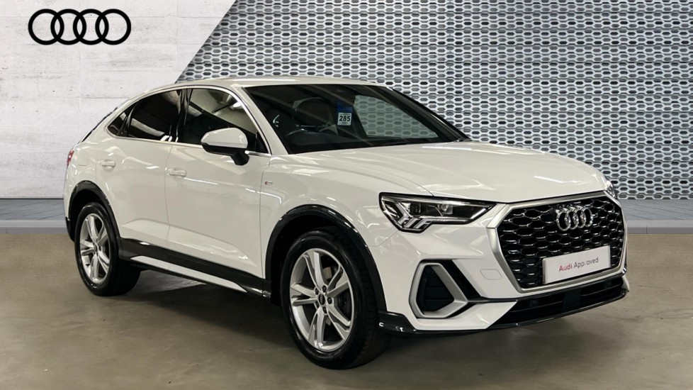 Main listing image - Audi Q3