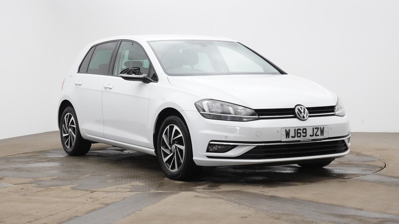 Main listing image - Volkswagen Golf