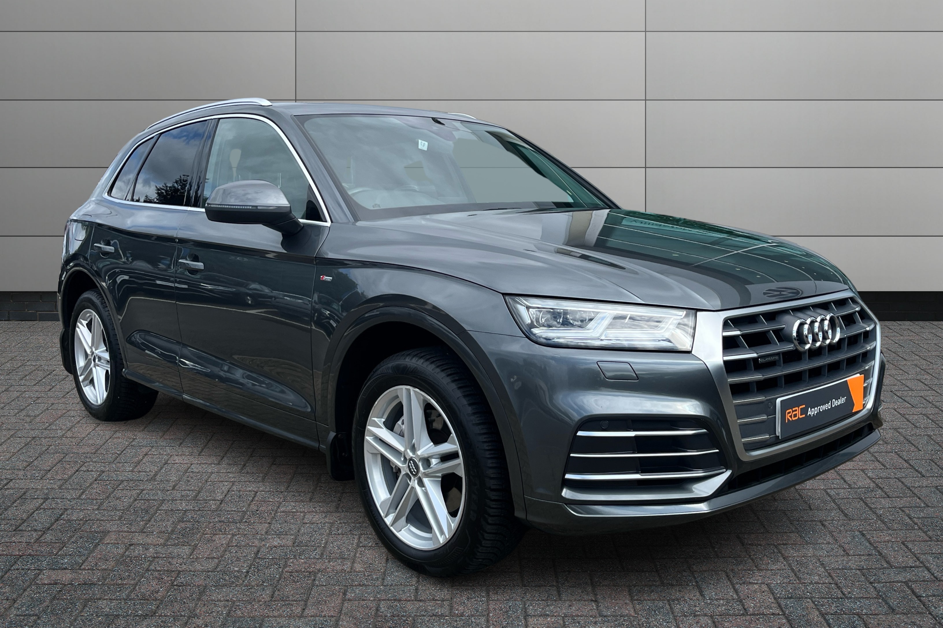 Main listing image - Audi Q5
