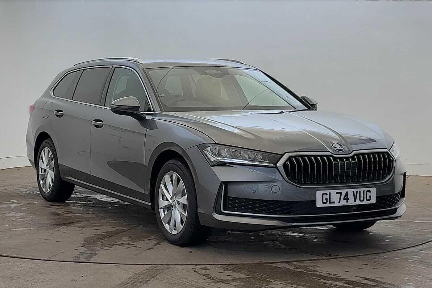 Main listing image - Skoda Superb Estate