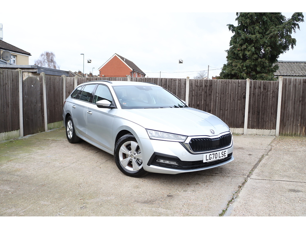 Main listing image - Skoda Octavia Estate