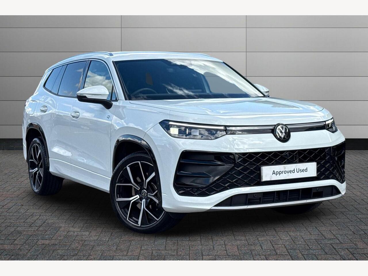 Main listing image - Volkswagen Tayron