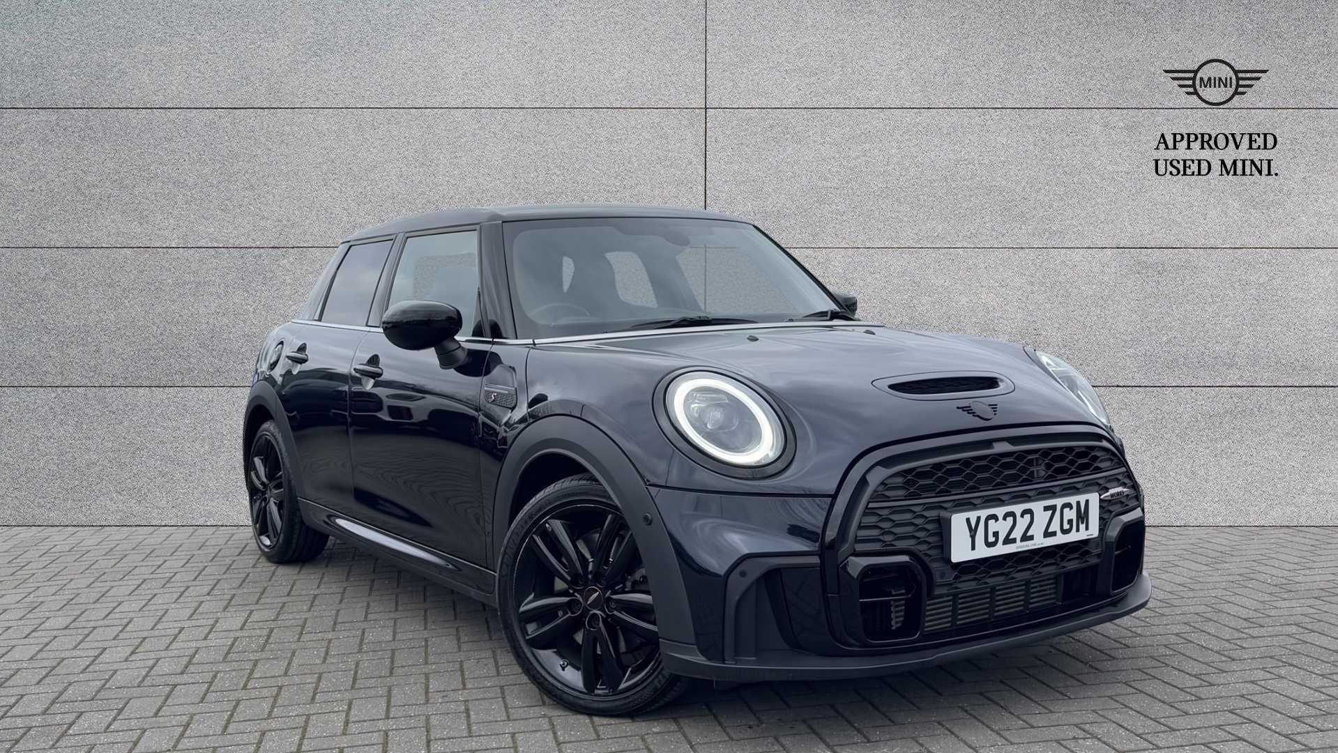 Main listing image - MINI Hatchback 5dr