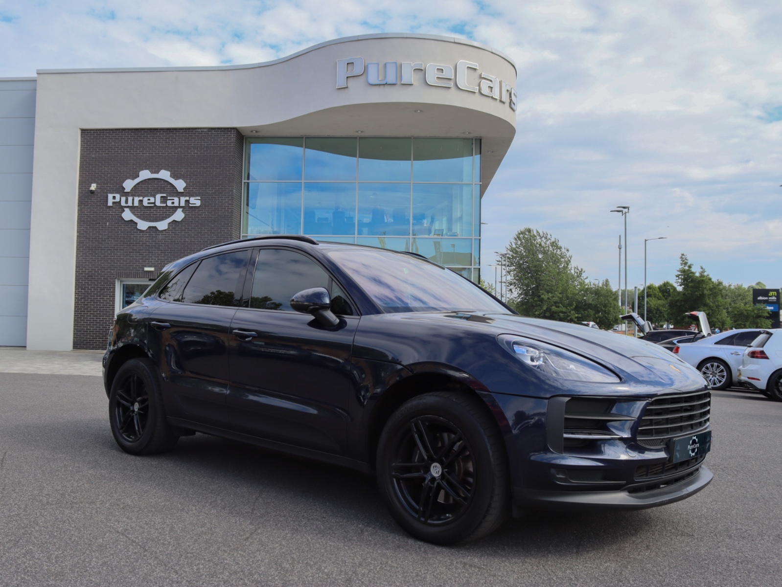 Main listing image - Porsche Macan