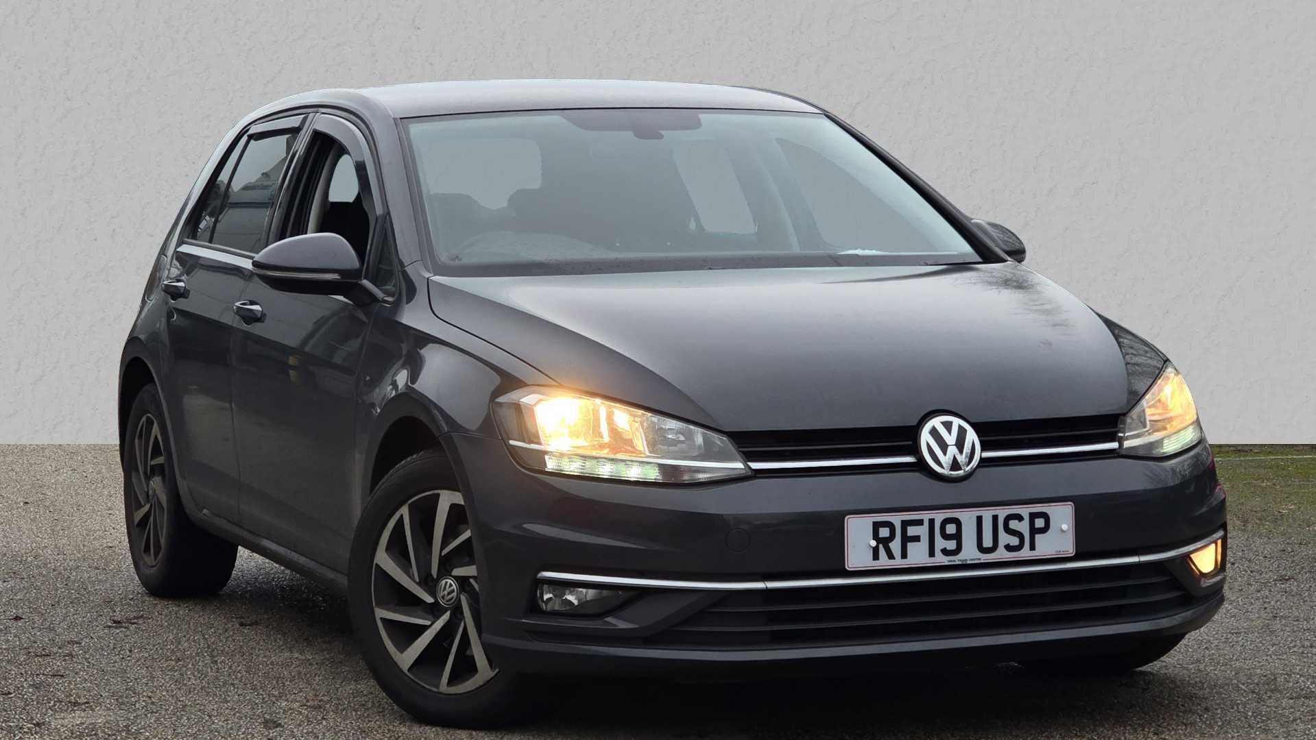 Main listing image - Volkswagen Golf