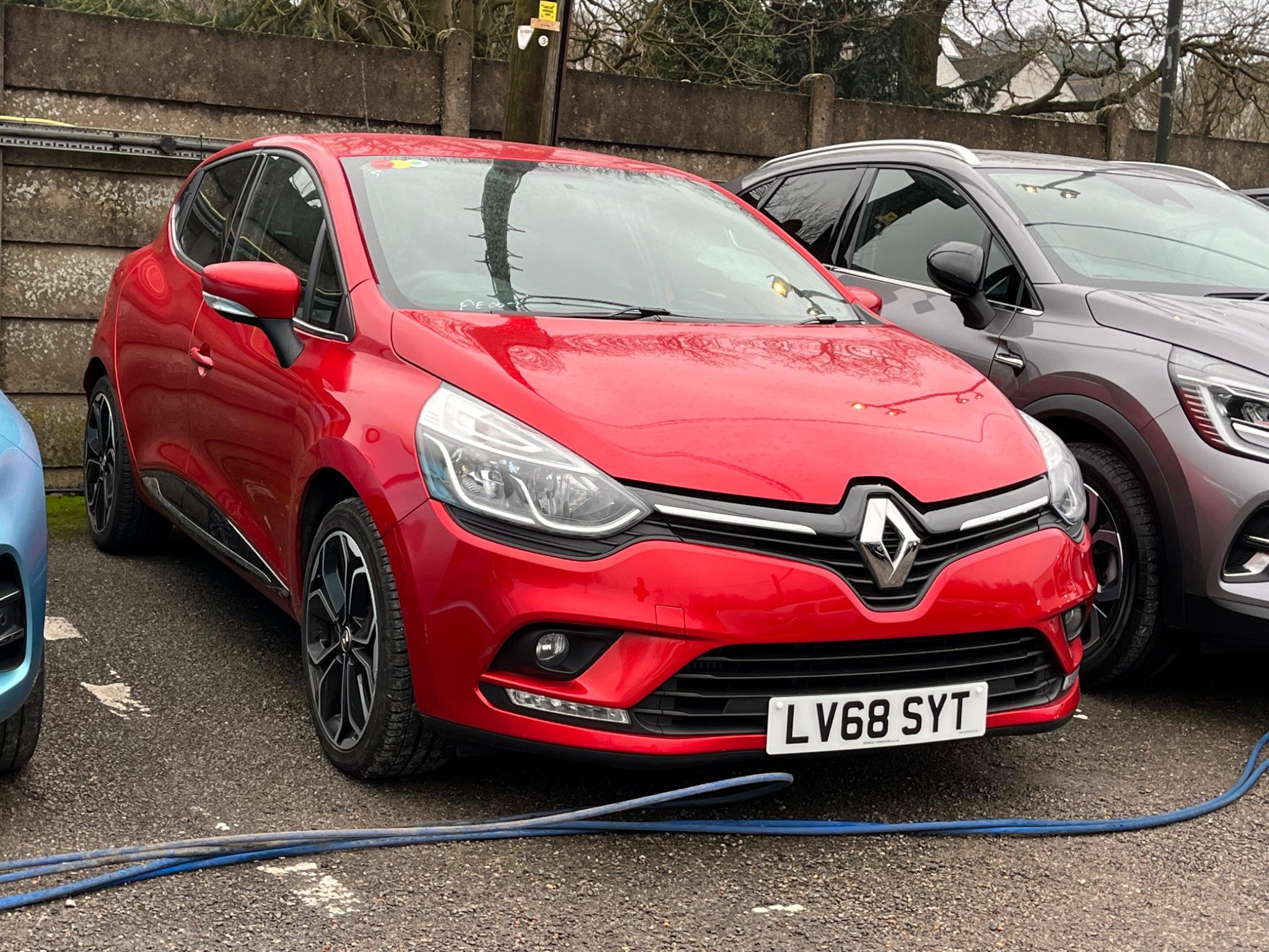 Main listing image - Renault Clio