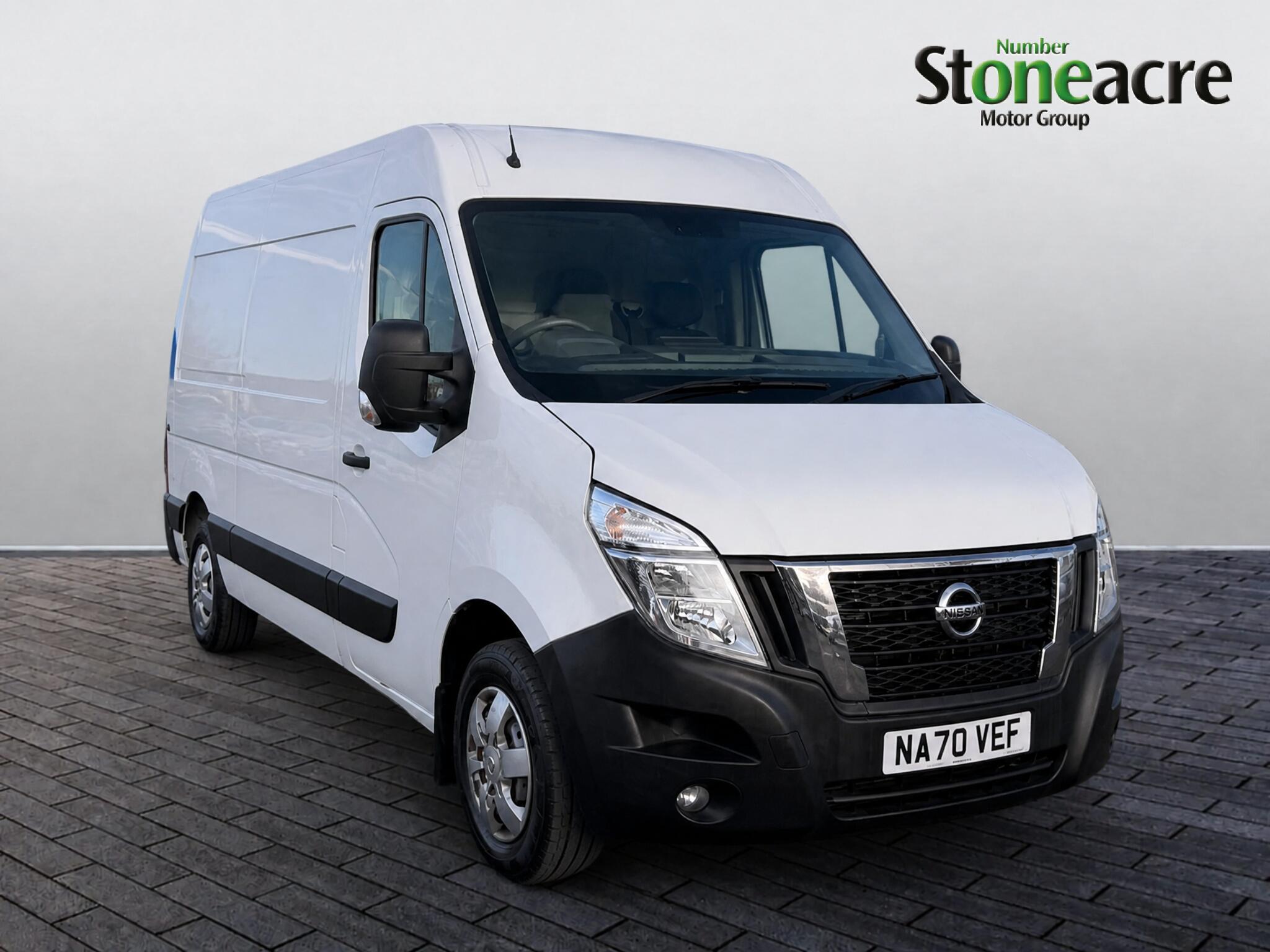 Main listing image - Nissan NV400