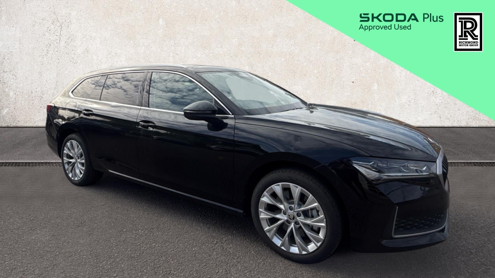 Main listing image - Skoda Superb