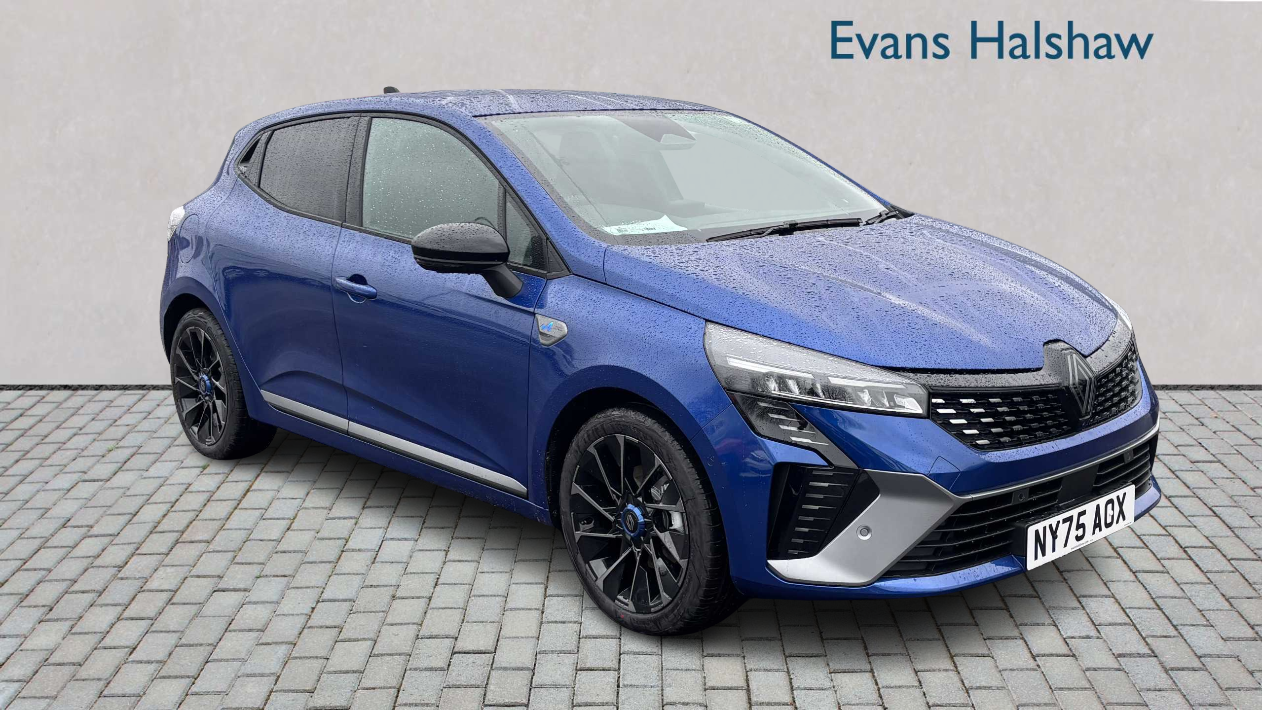 Main listing image - Renault Clio