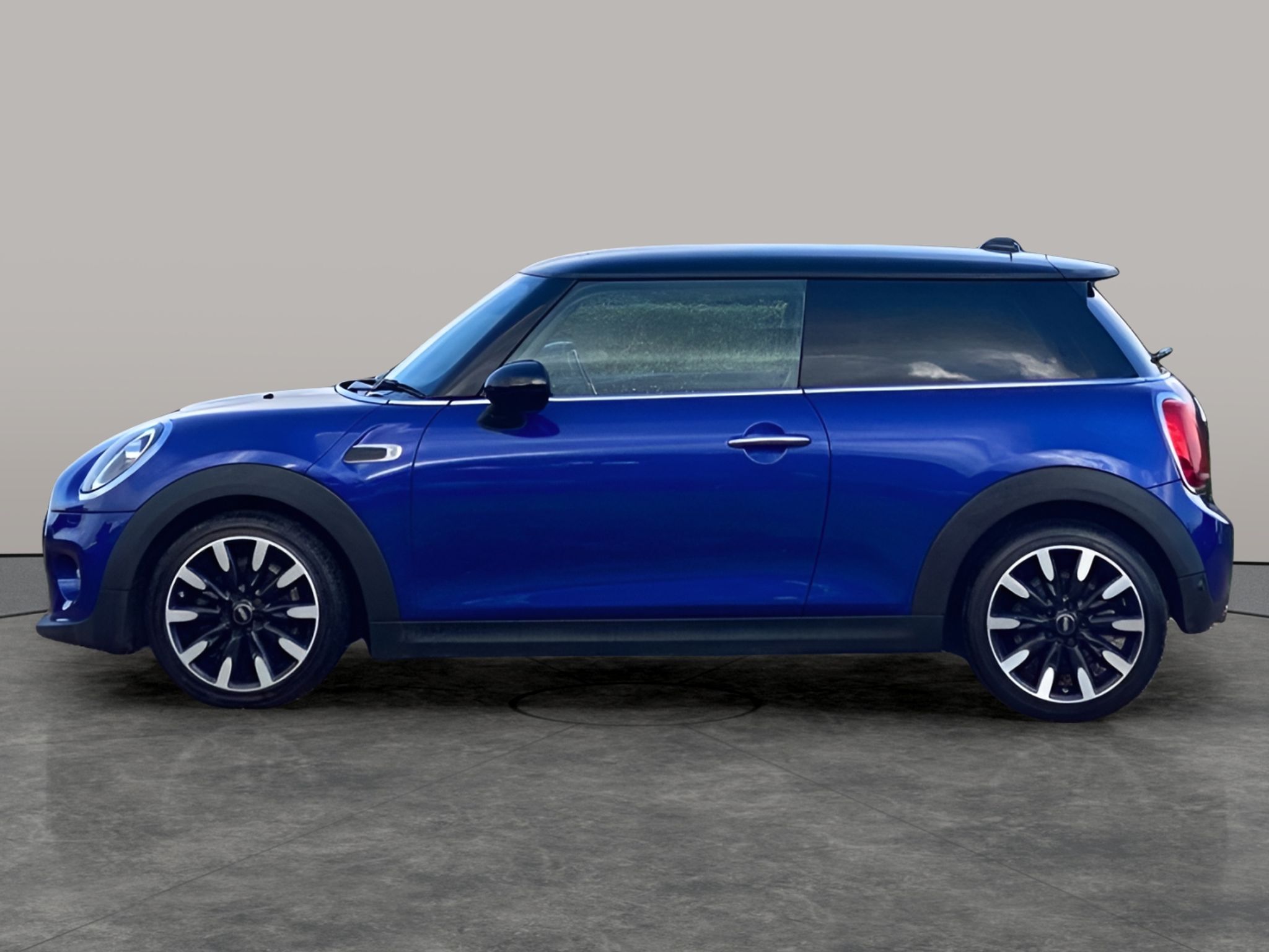 Main listing image - MINI Hatchback